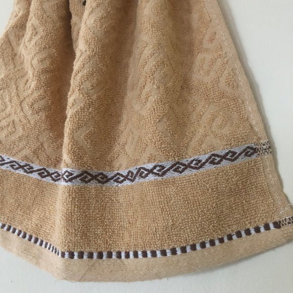 Crochet dress towel, Handmade hand towel decor - Picture 3 of 7